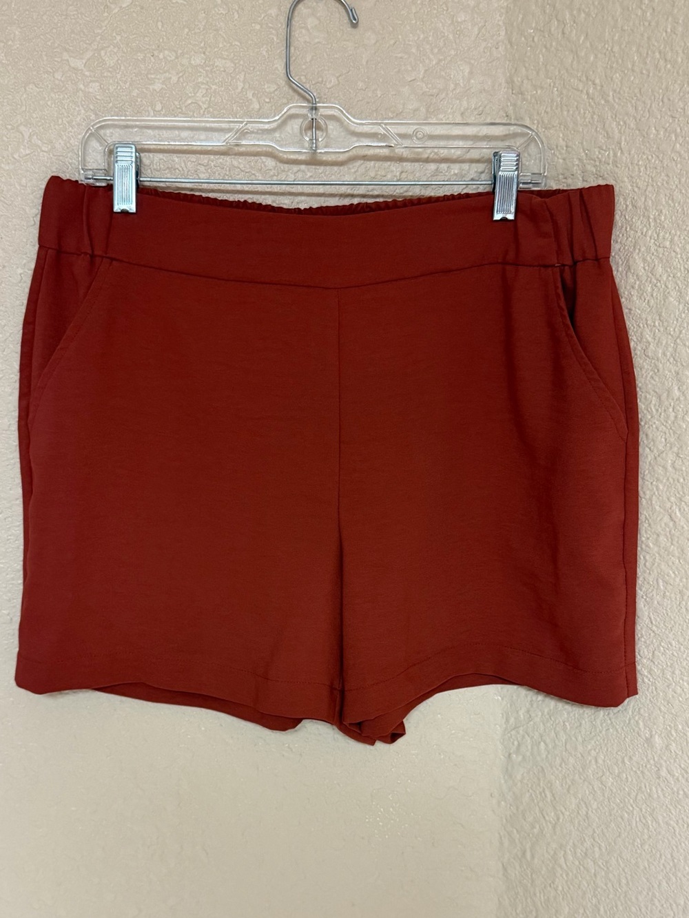 4/$20 Nine West Rust Red Pull-On Shorts